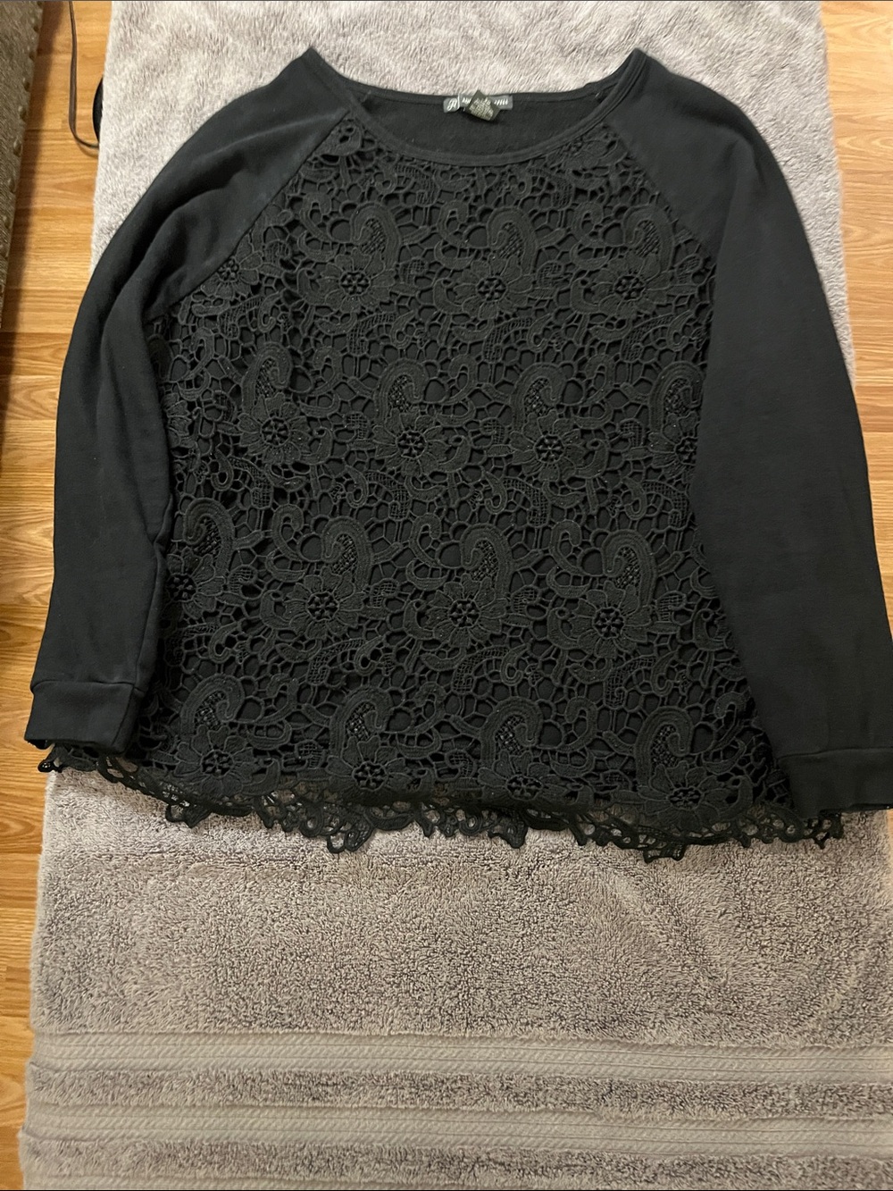 Adrianna Papell Black Lace-Front Long Sleeve Pullover